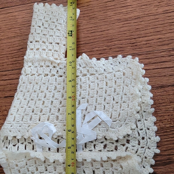 Vintage Handmade Baby Sweater and Bonnet - Picture 5 of 10